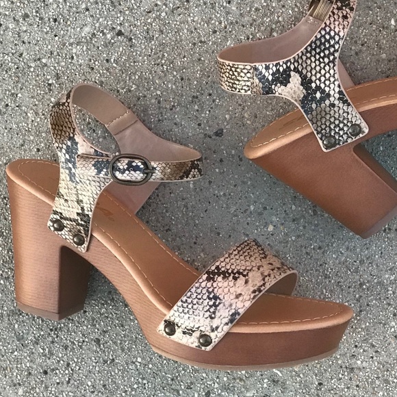 Soda Shoes - Soda Chivas Natural Python Retro Platform Heel